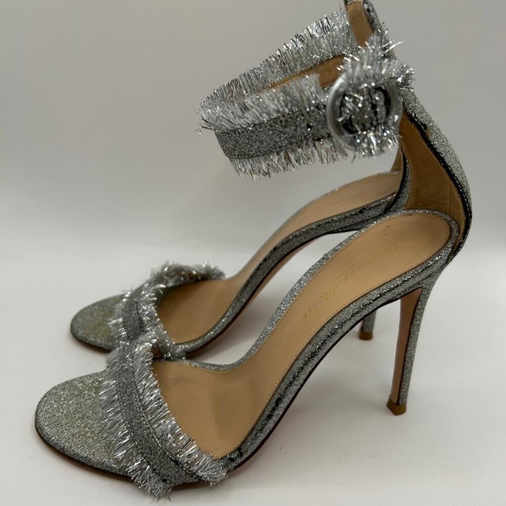 GIANVITO ROSSI HEELS - Picture 3 of 5